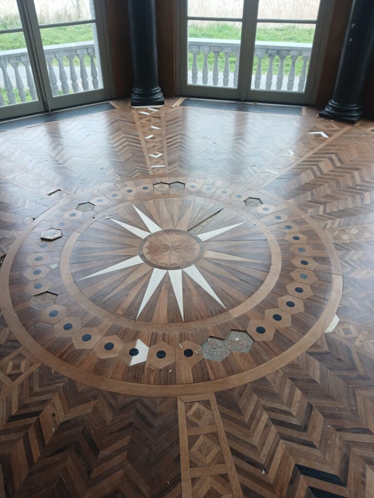 Restauratie parketvloer paviljoen De Notelaer